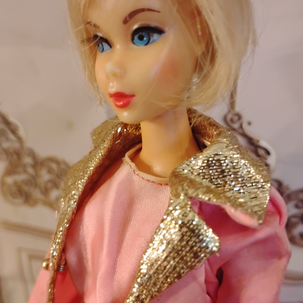 Hair Fair Barbie in Rare Pink Premir Outfit